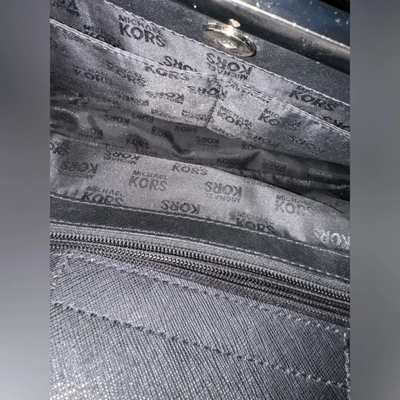 MICHAEL KORS WOMEN’S TILDA SAFFIANO LEATHER MEDIUM TOTE BLACK Used with … - Picture 15 of 16